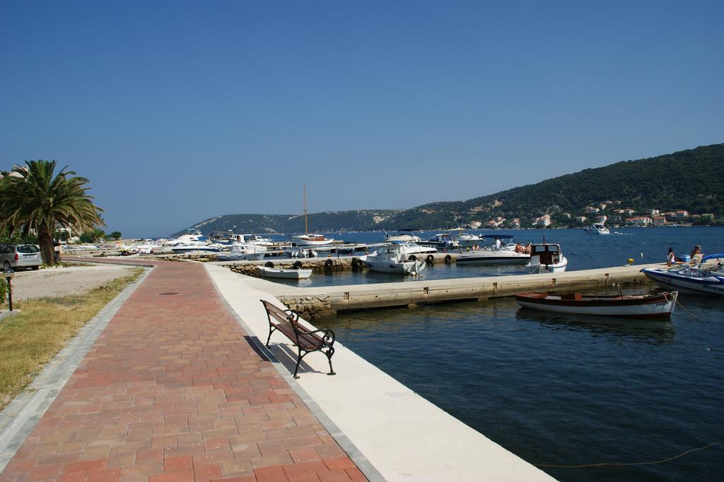 Superior Rooms Sea Side View Раб Екстер'єр фото